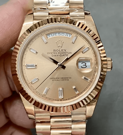Audemars Piguet Royal Oak 15400 APS Factory White Dial White Strap Replica Watch